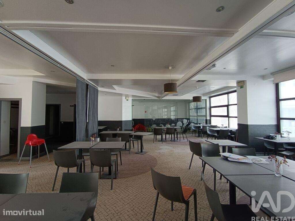 Loja / Estabelecimento Comercial T4 em Carnaxide e Queijas de 384,00 m - Grande imagem: 4/27