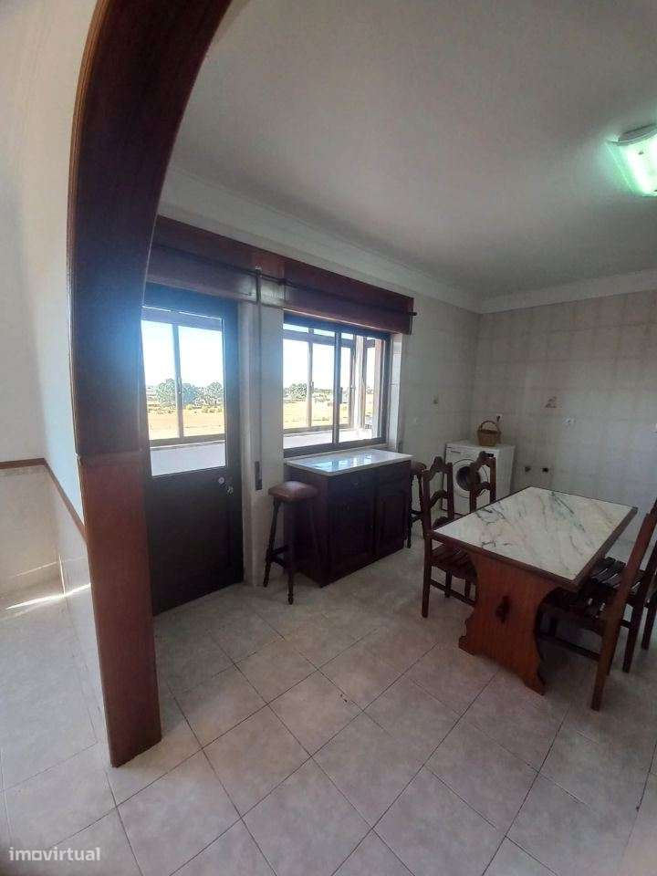 Arrenda-se amplo T3 no Samouco - Grande imagem: 2/19