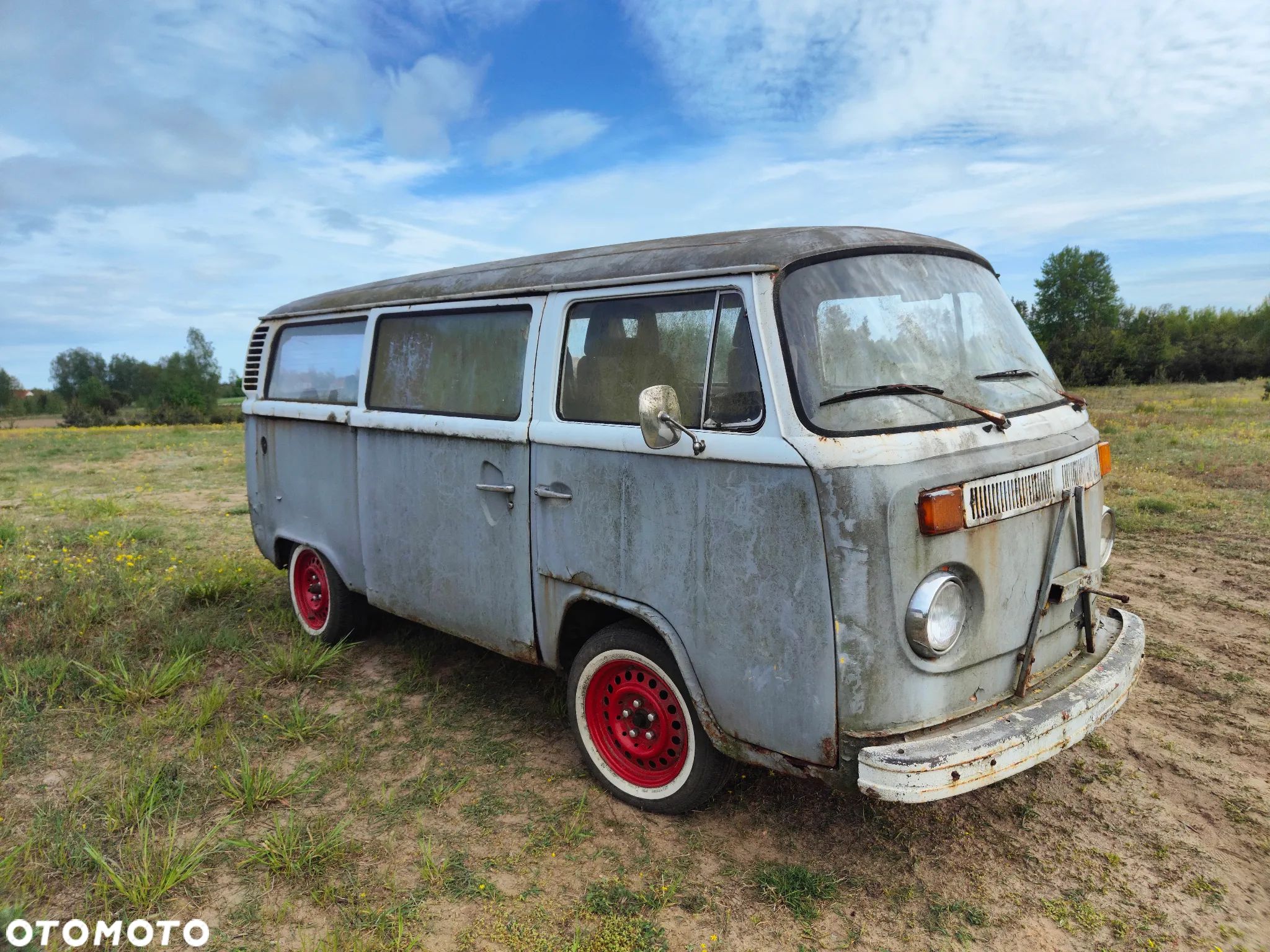 Volkswagen Transporter - 1