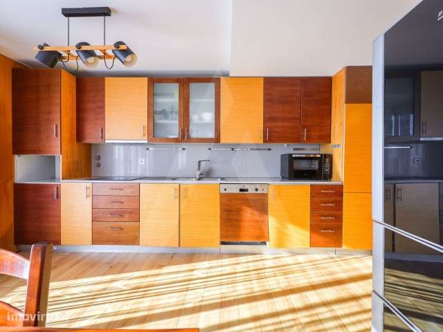 Apartamento T2 duplex e com mezanine junto ao CC Glicínias - Grande imagem: 4/30