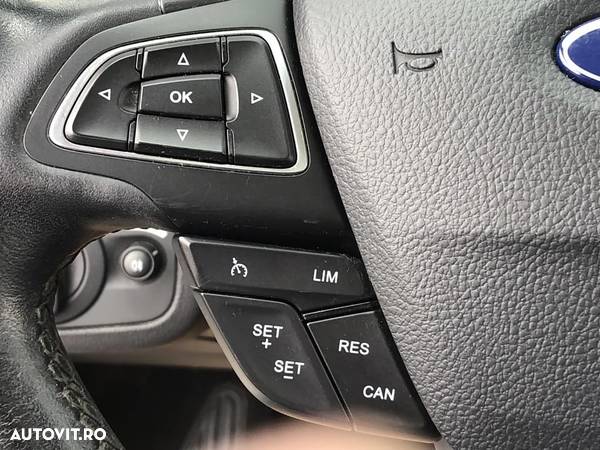 Ford Kuga 2.0 TDCi 4WD Powershift Titanium - 29