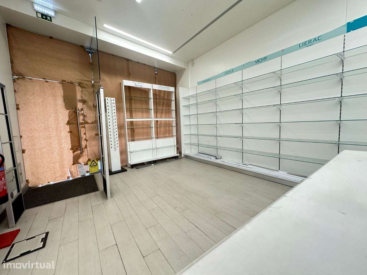 Loja para arrendamento – Cedofeita, Porto | 110 m² + 76,8 m² - Grande imagem: 4/13