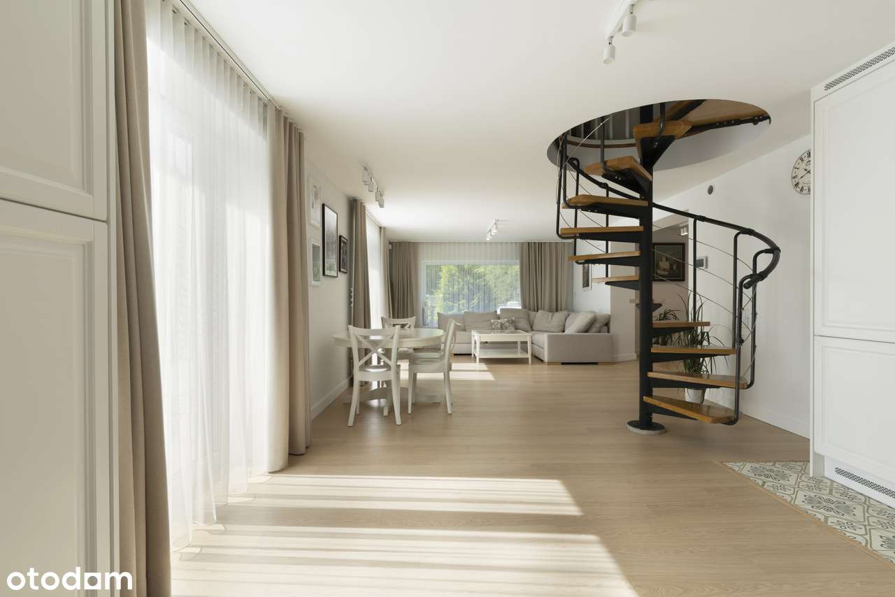 Dwa domy, basen, 2,7ha terenu-17