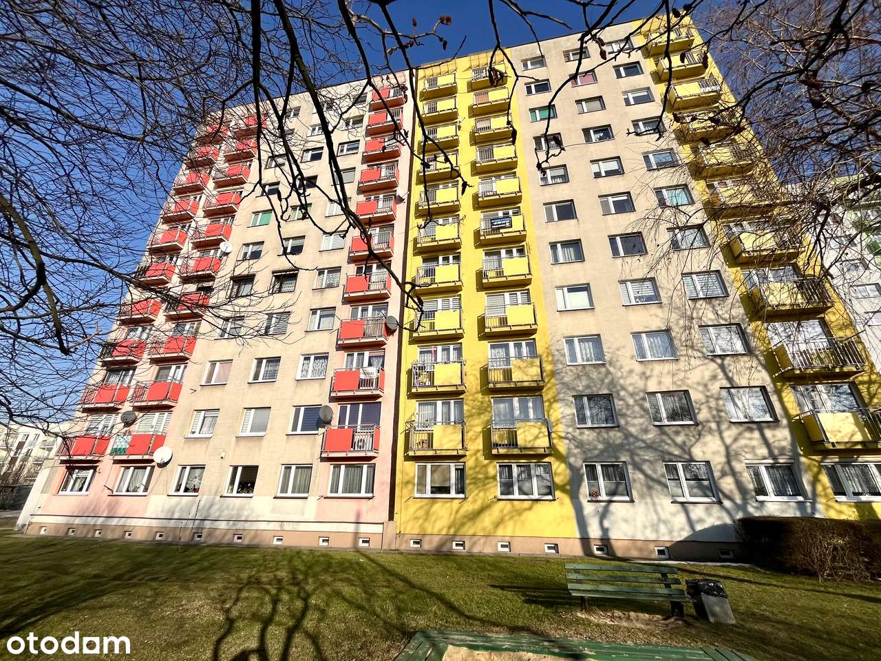 Trzypokojowe mieszkanie z balkonem i ogrzewaniem miejskim!-16