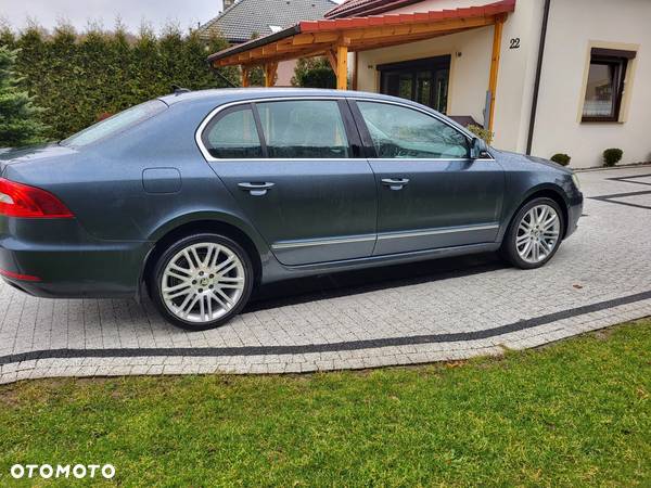 Skoda Superb 2.0 TDI Elegance - 6