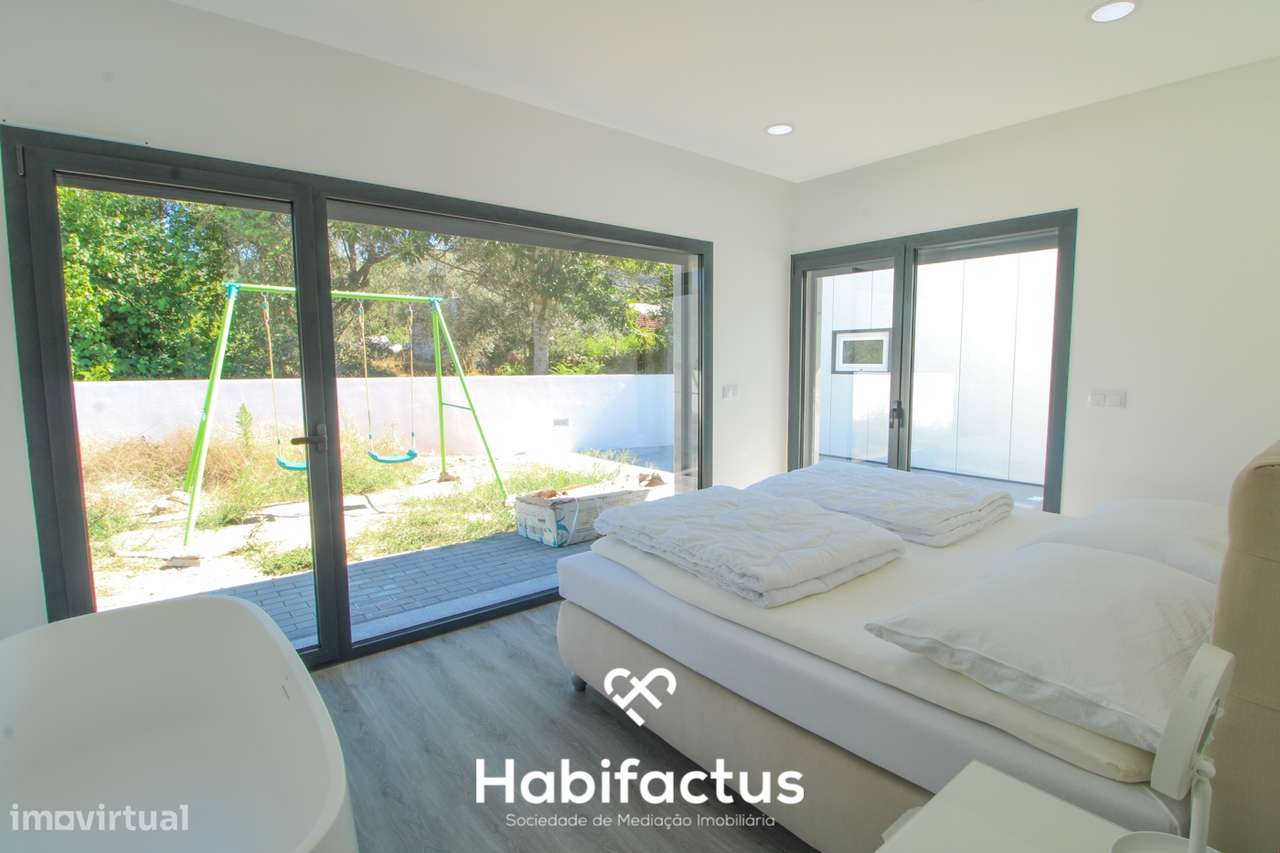 Moradia Isolada T3 à venda Moderna com Piscina aquecida e Churrasqueir-18