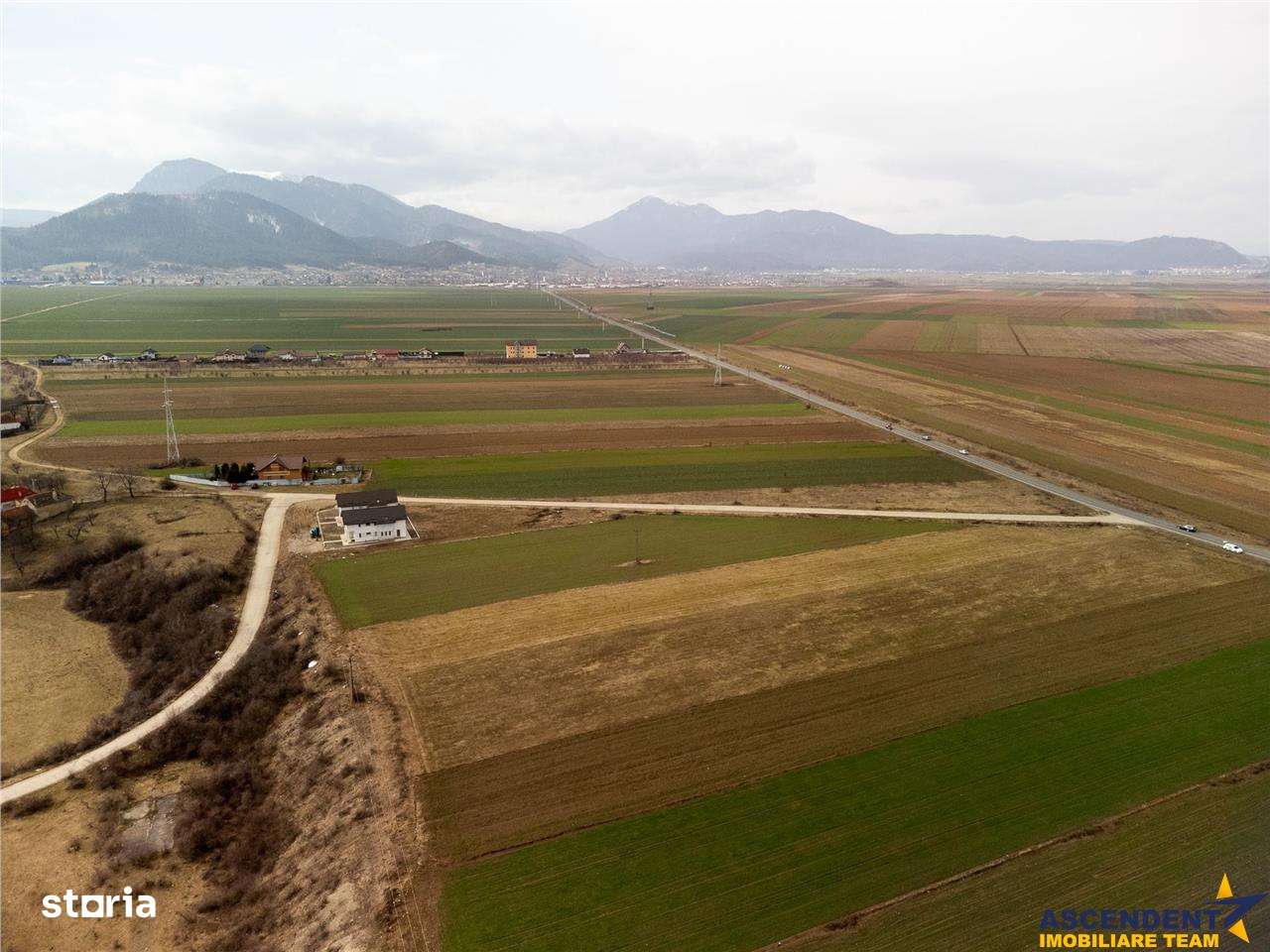 FILM! 5.500mp de inspiratie imobiliara, Tarlungeni,Brasov - Imagine principală: 3/6