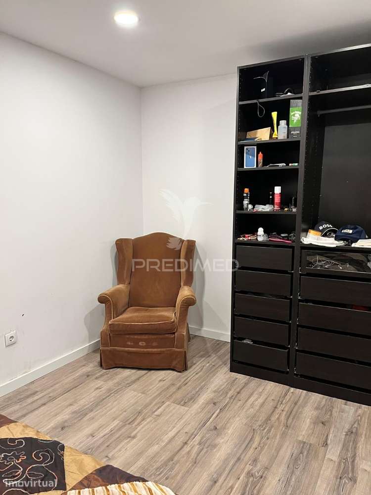 Loja transformada em estúdio no Monte de Caparica. - Grande imagem: 4/8