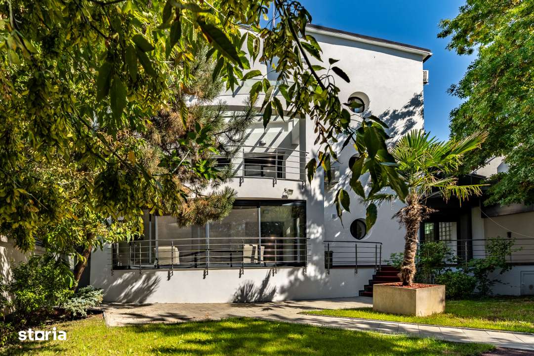 Vila Individuala de Lux in Herastrau - 10 Camere, Cinema, Piscina Ream - Imagine principală: 2/19