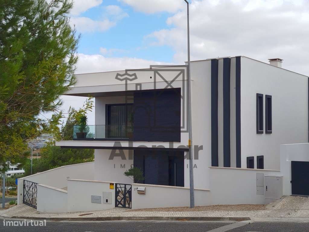 Moradia Contemporânea em Alenquer-4