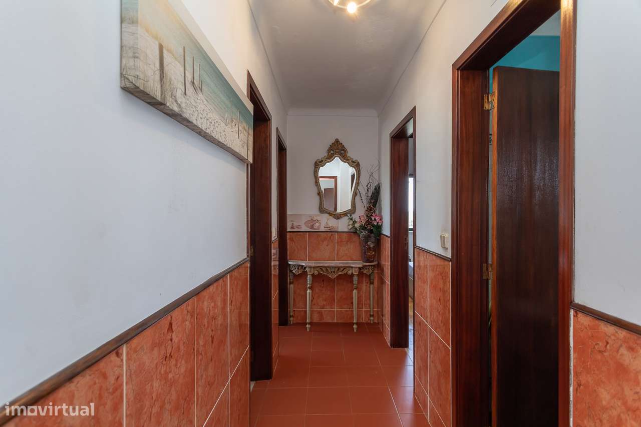 Apartamento T3, situado em Algueirão-8