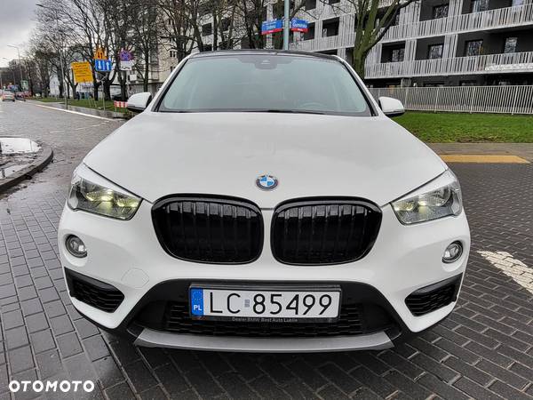 BMW X1 xDrive20d Sport Line - 2