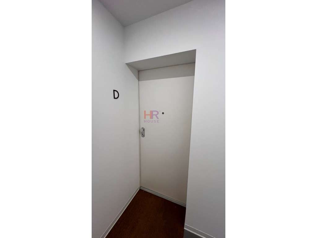 Vende-se Fantástico T2 com terraço privativo-36
