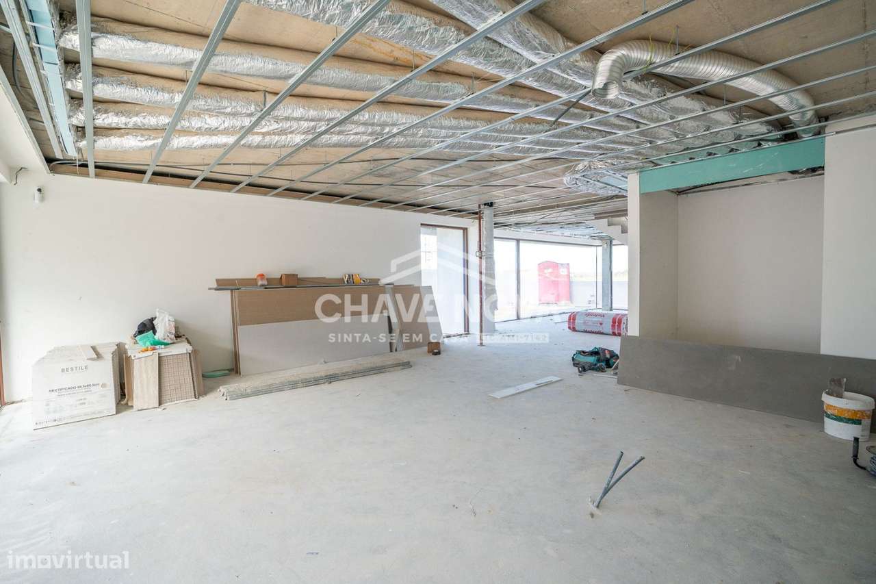 Moradia Isolada V4 a 200M do Praia, com vista MAR! - Grande imagem: 4/25