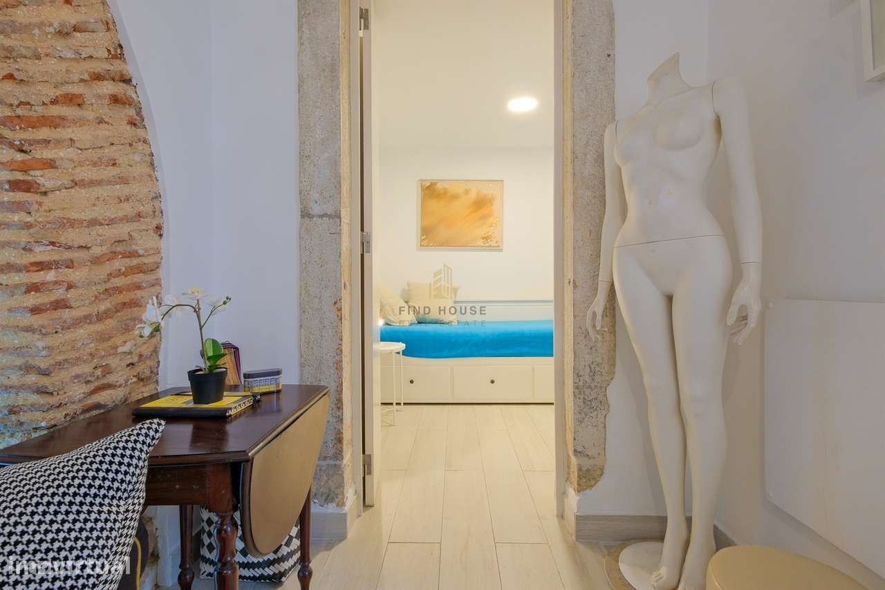 Apartamento T2 com licença para A.L. no centro de Lisboa-13