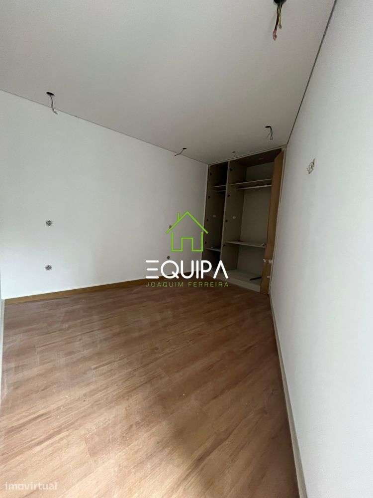 Andar Moradia T2 Rés do Chão Gondomar, Guimarães-8