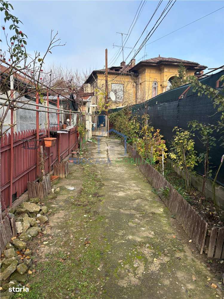 Casa demolabila, teren 651 MP - Imagine principală: 3/4