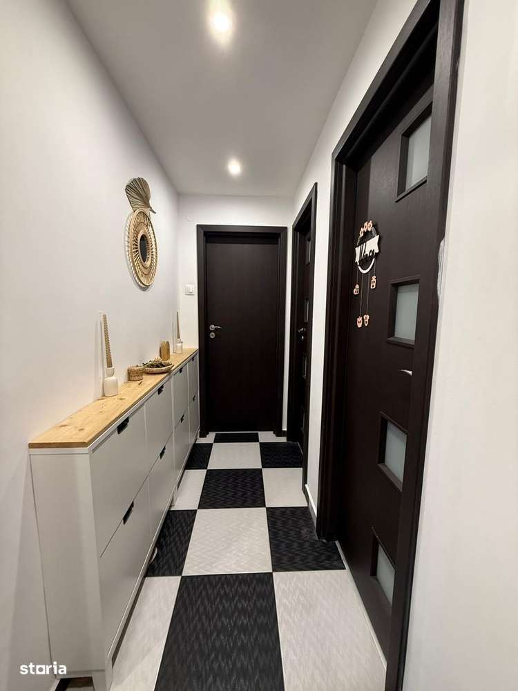 Apartament cu 3 camere, decomandat, zona Albert-6