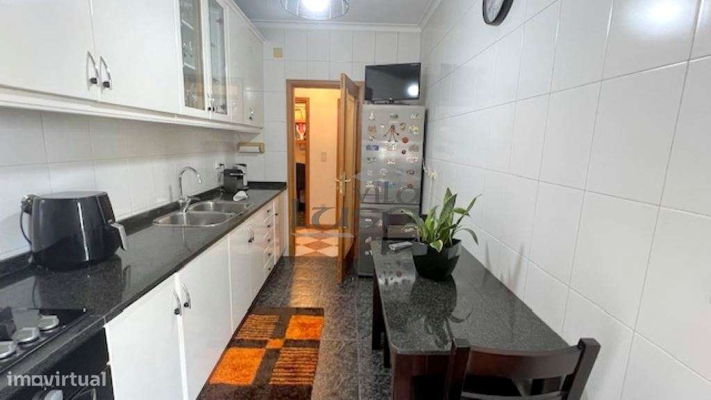 T2 como novo no Candal, V.N. de Gaia - Grande imagem: 2/21