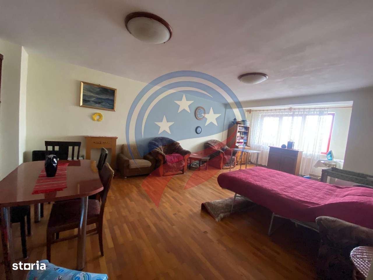 VILA CU 2500 MP TEREN LA 15 KM DE CRAIOVA CENTRU - Imagine principală: 4/14