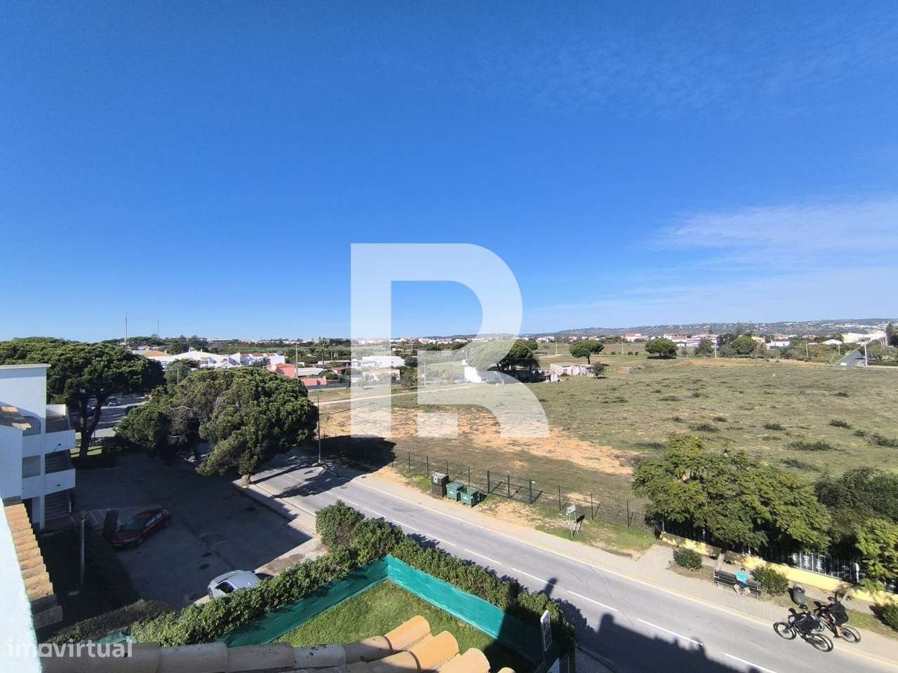 Apartamento T2 com Terraço em Albufeira-6