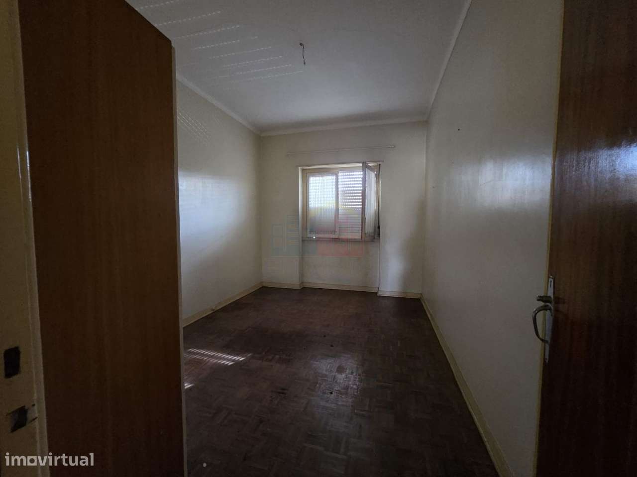 Centro Mem Martins - T4 para remodelação-7