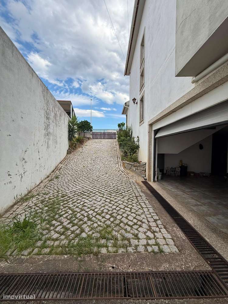 Fabulosa Moradia T4, em Macedo de Cavaleiros, Bragança-39