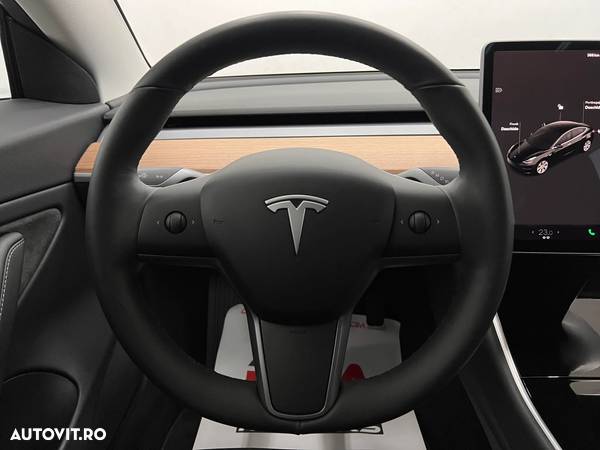 Tesla Model 3 Langstreckenbatterie Allradantrieb Dual Motor - 17