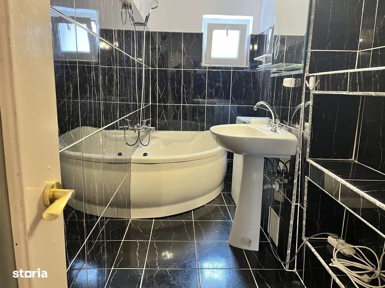 Inchiriere apartament doua camere confort 1, decomandat, Uzina 2. - Imagine principală: 5/5