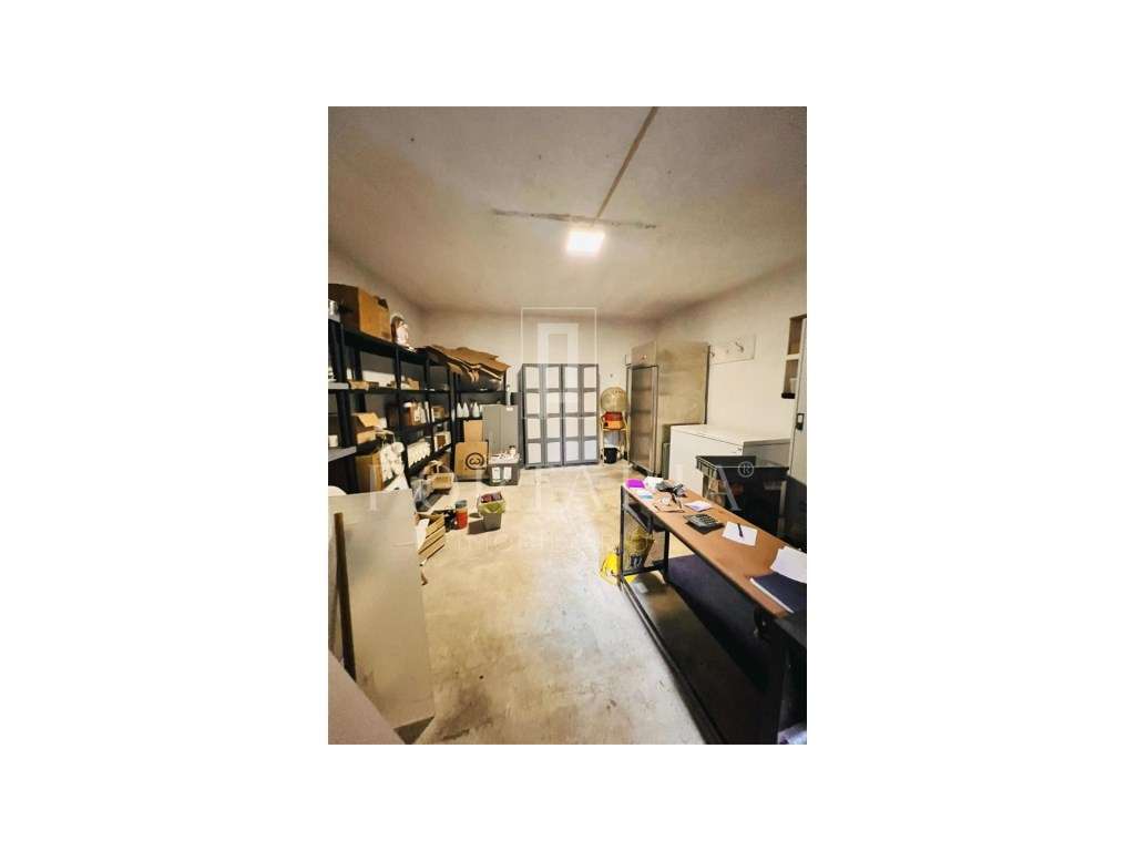 Café \ Restaurante para Trespasse no Centro de Aveiro-21