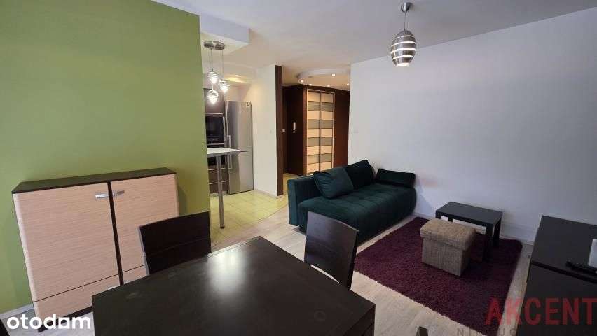 Lokal 3-pokojowy z garażem, tarasem i ogródkiem-1