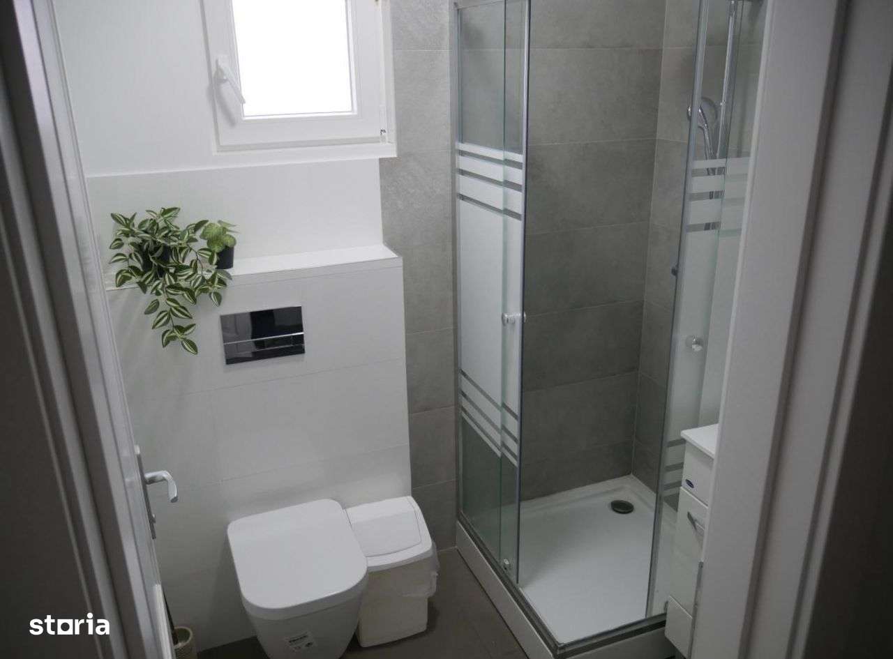 Casa cu 7 camere de vazare in Stupini - Imagine principală: 4/11