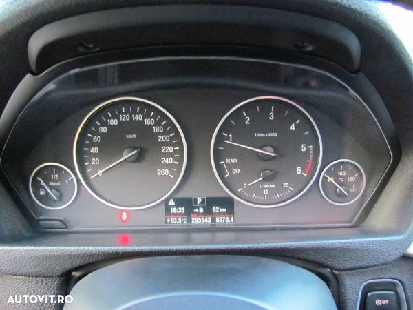 BMW Seria 3 318d Aut. - 10