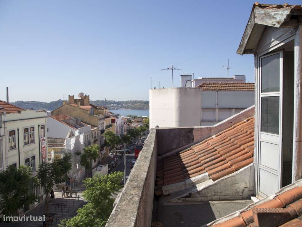 Prédio, Lisboa, Largo da Paz - Grande imagem: 2/8
