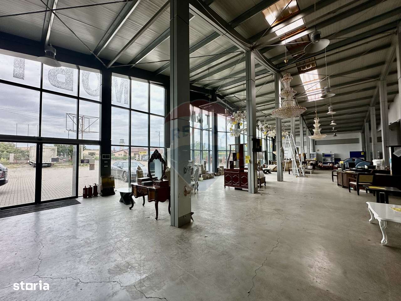 Hala/Showroom 1400mp Calea Moldovei - Imagine principală: 2/16