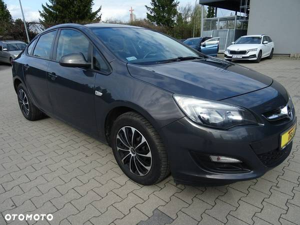 Opel Astra - 2