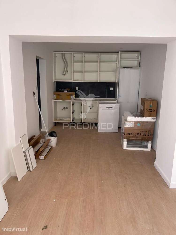 Apartamento T1+2 com Logradouro Privativo Amadora - Grande imagem: 3/21