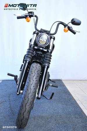 Harley-Davidson Softail Street Bob - 14