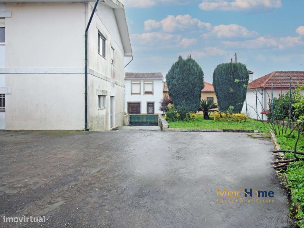 Moradia de 4 frentes em Perosinho-50