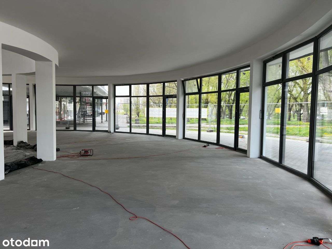 NOWY OBIEKT // handel - usługi - medycyna-2