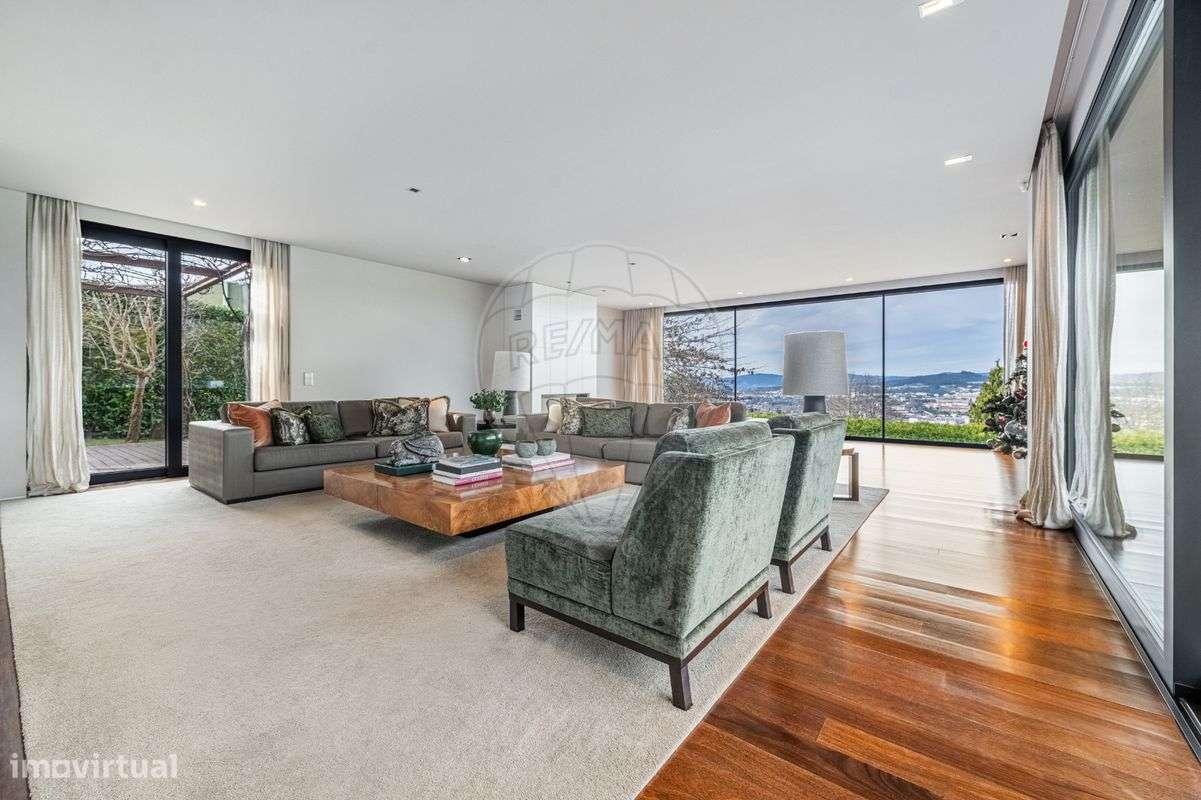 Moradia T5 para venda-31