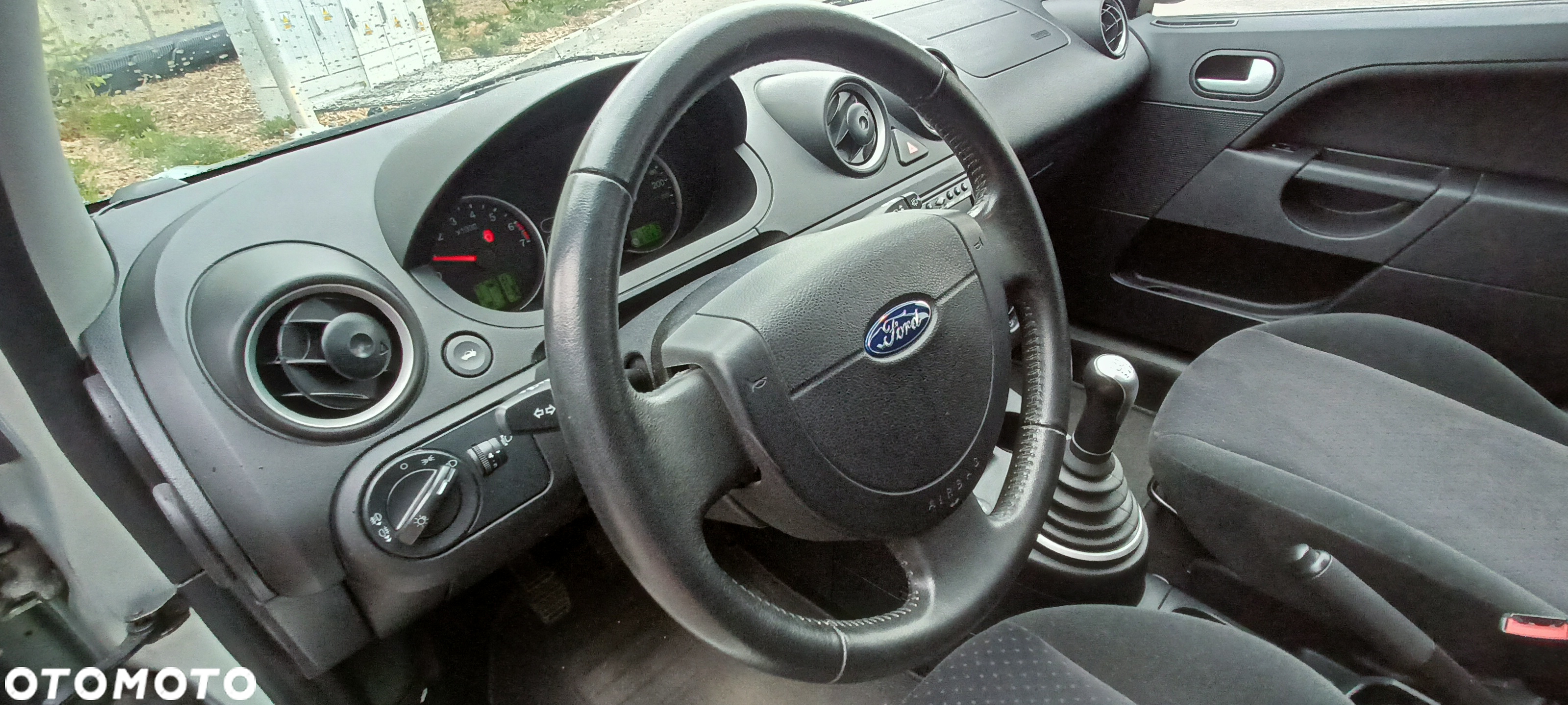 Ford Fiesta 1.4 Ghia - 17