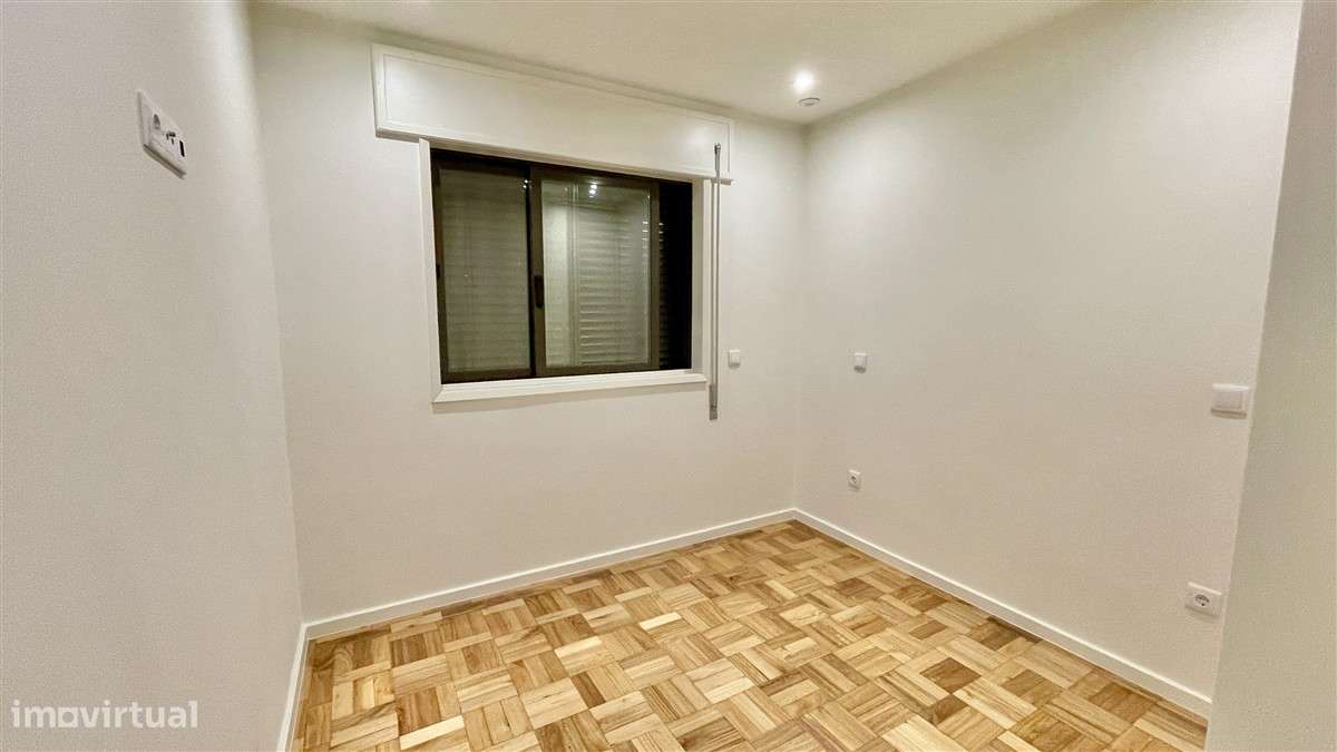 Andar de moradia T3 remodelado-Estela-Póvoa de Varzim - Grande imagem: 4/12