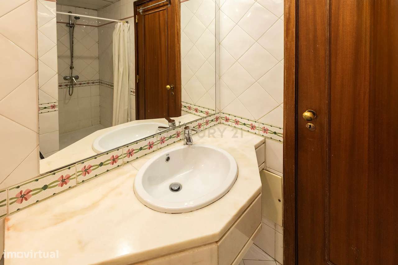 Apartamento T3 Miraflores - Oeiras com Garagem Box-33