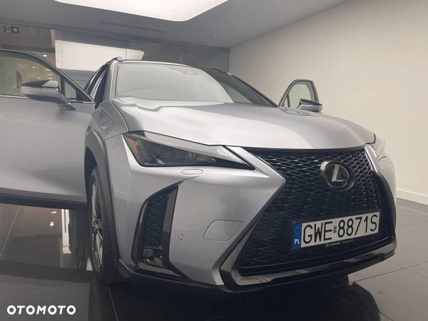 Lexus UX - 9