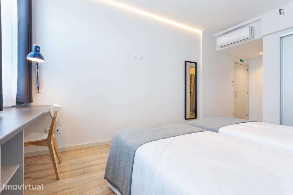 Quarto - localizado em Aldoar Porto - Grande imagem: 3/6