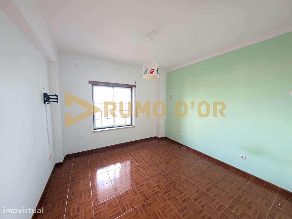 T3 COM VISTA RIO, VARANDAS, BOX 40M2-5