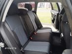 Volkswagen Passat 1.6 TDI Comfortline - 23