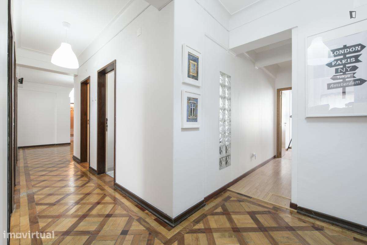 Quarto - localizado em Saldanha Lisbon - Grande imagem: 2/10