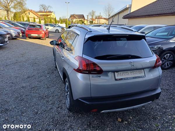 Peugeot 2008 1.2 Pure Tech Allure S&S - 4